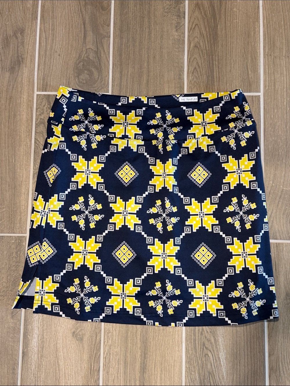 Golftini Navy & Yellow Geometric Floral Skort - Women’s Athletic Casual